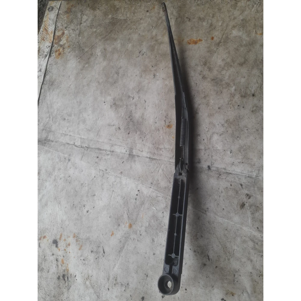 Левый дворник  Subary Outback 1661-3