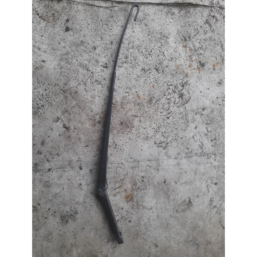 Левый дворник Vw Passat B7 561955405