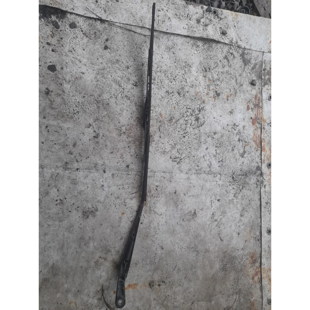 Правый дворник Vw Passat B5