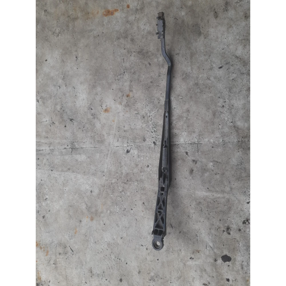 Левый дворник Vw Passat B3357955409a