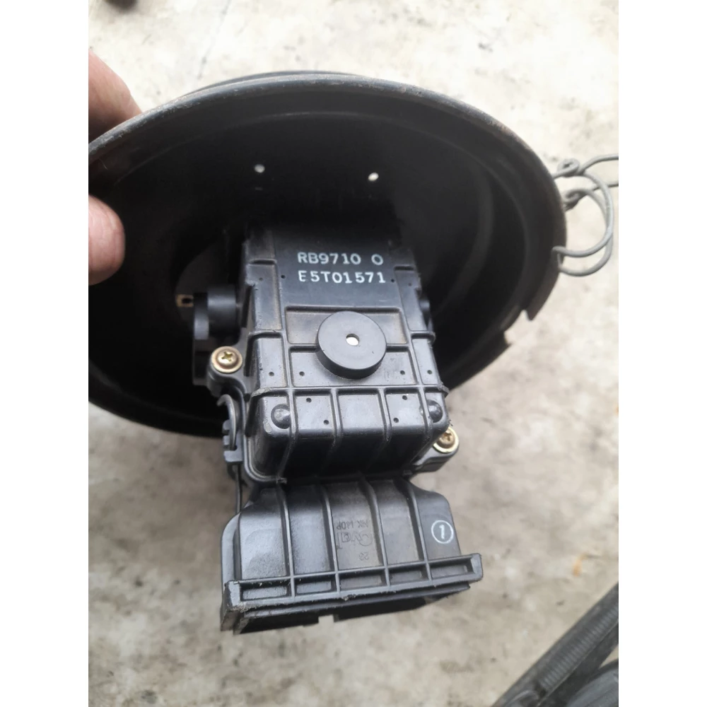 Розходомер воздуха Mitsubishi Lancer 7 1.5 e5t01571