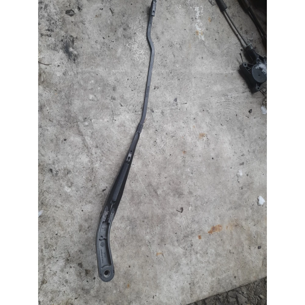 Правый дворник Ford Mondeo mk3