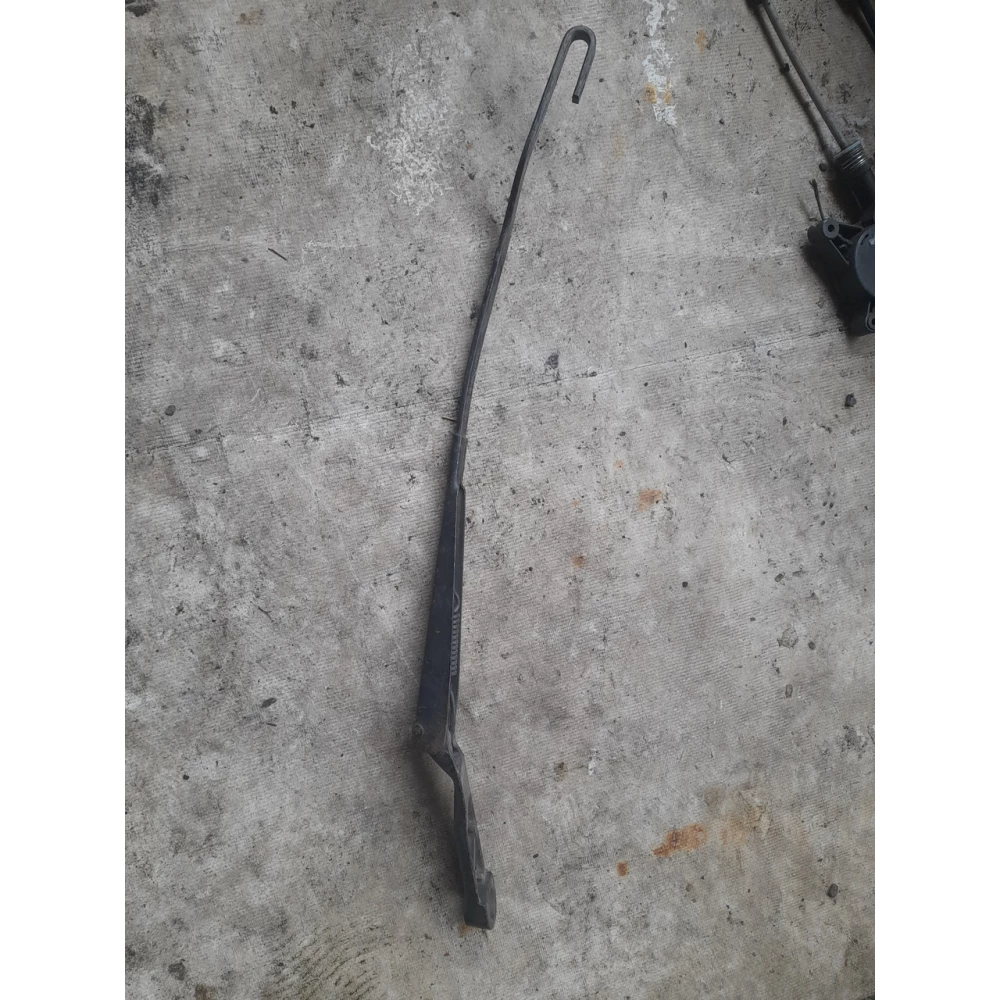 Левый дворник Vw Golf 3