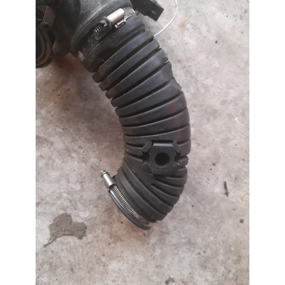 Патрубок воздушного фильтра Mercedes-Benz w210 a6040940409