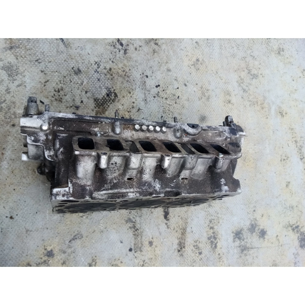 Головка блока AUDI A6C5 2.5 правая 059103373D
