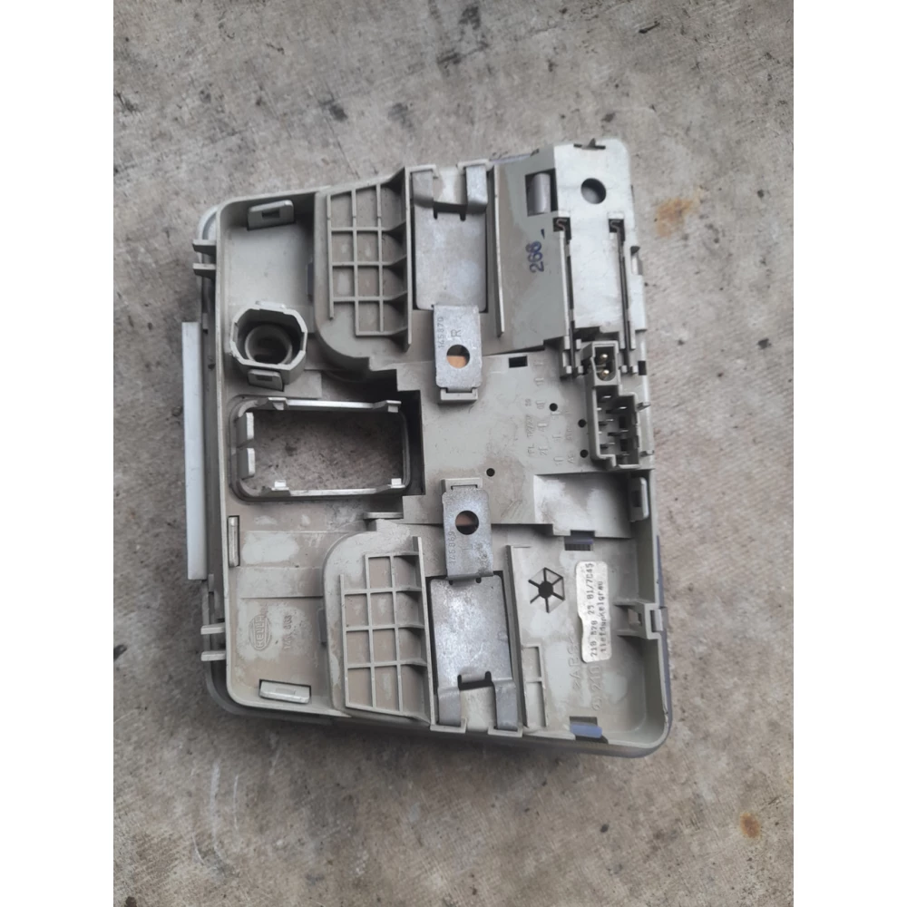 Плафон подсветки салона Mercedes-Benz w210