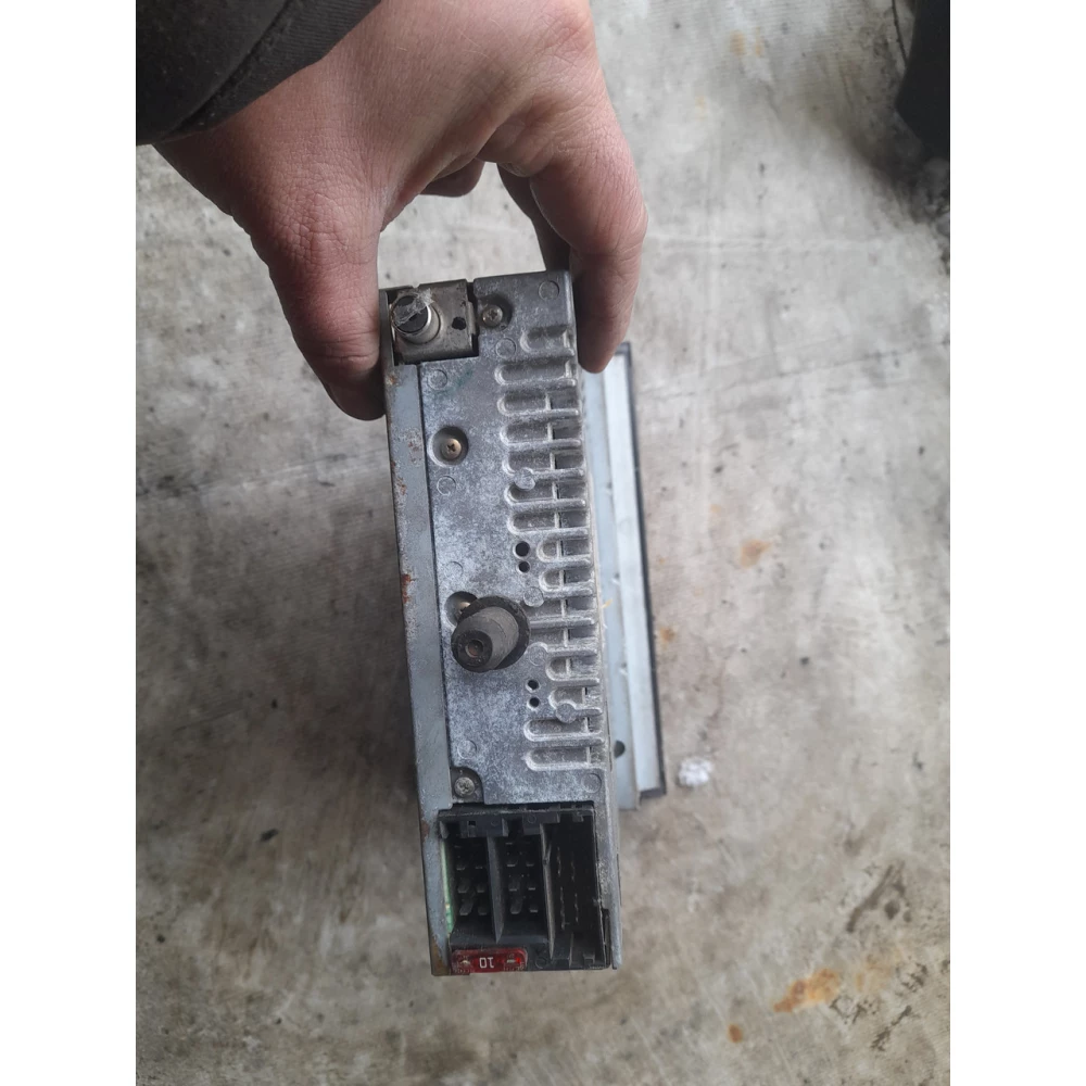 Магнитола Peugeot 406 9636705080