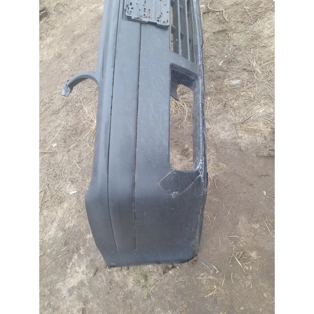 Передний бампер Vw Golf 4 универсал  1J0807221