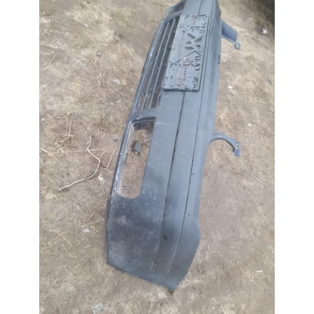 Передний бампер Vw Golf 4 универсал  1J0807221