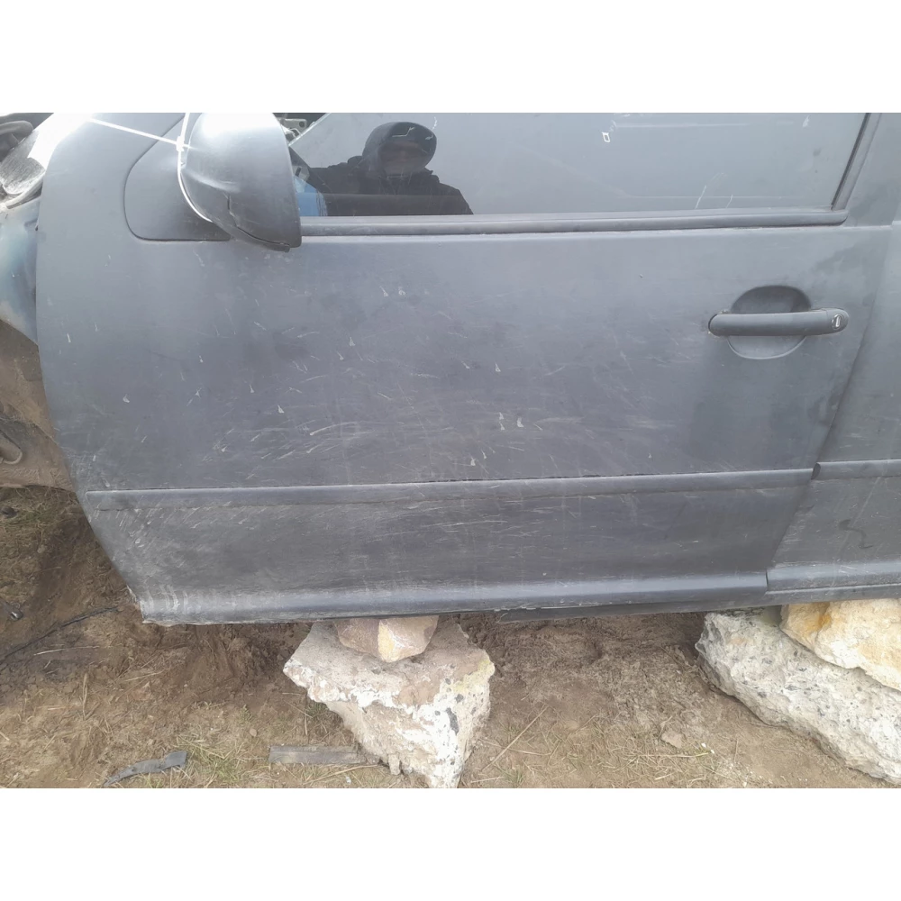 DRZWI передняя левая дверь Vw Golf 4