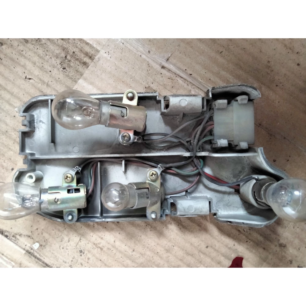 0437846R плата заднего правого фонаря Mazda 626