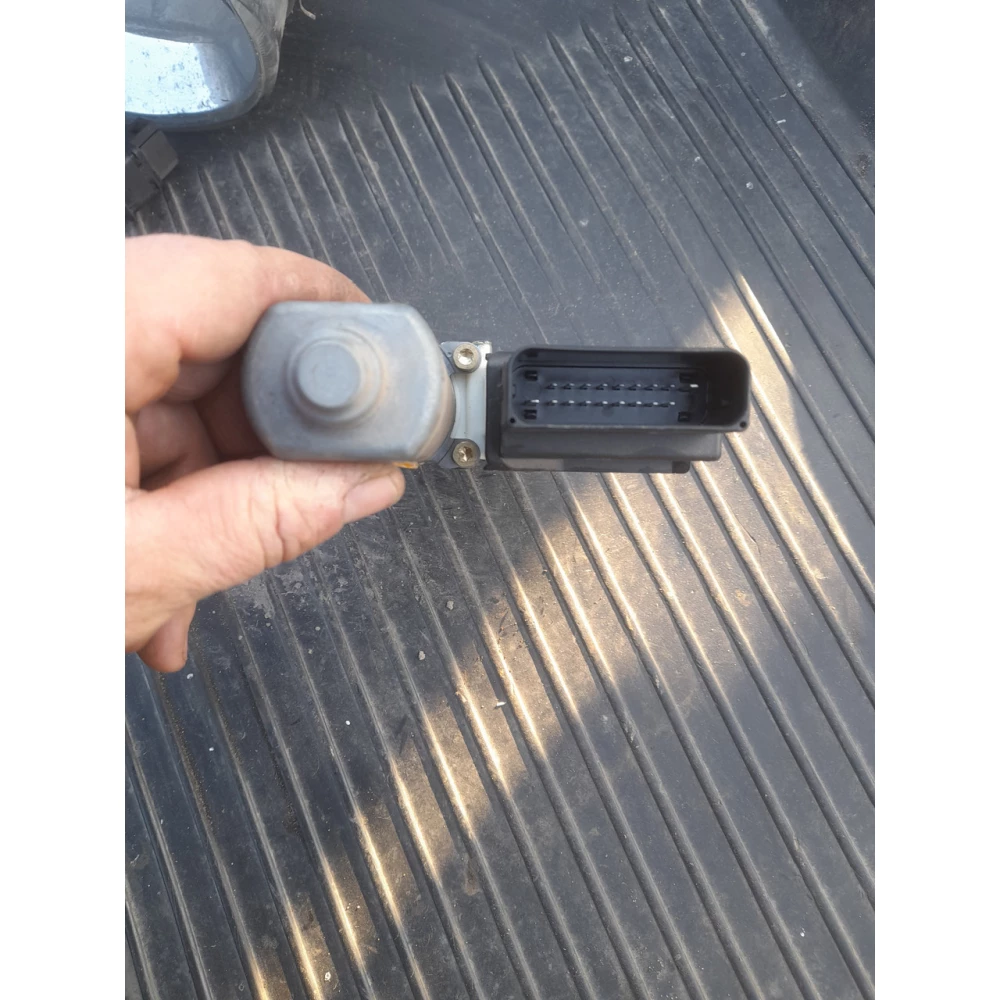 1j4959812c  задний правый  моторчик стеклоподйомника Vw Golf 4