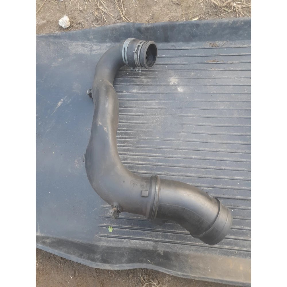 1j0129654s патрубок интеркуллера Vw Golf 4 1.9