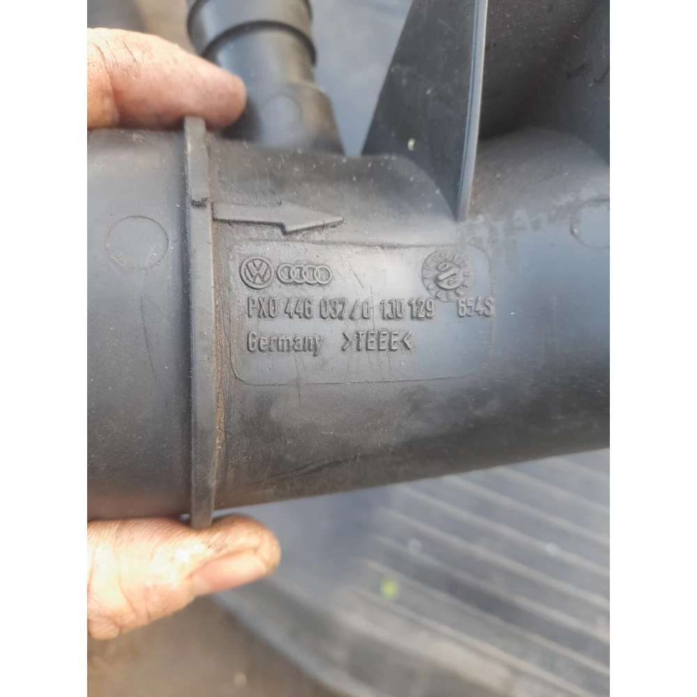1j0129654s патрубок интеркуллера Vw Golf 4 1.9