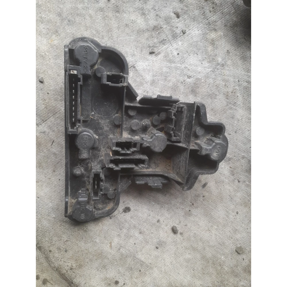 1H6945257 плата заднего правого фонар Vw Golf 3