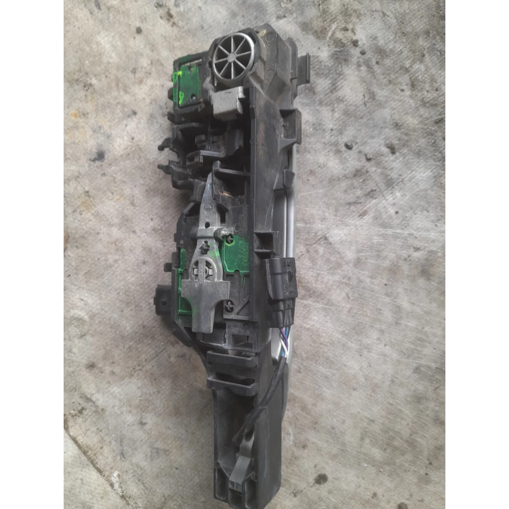 8200289825 задняя левая ручка двери Рено Сценик