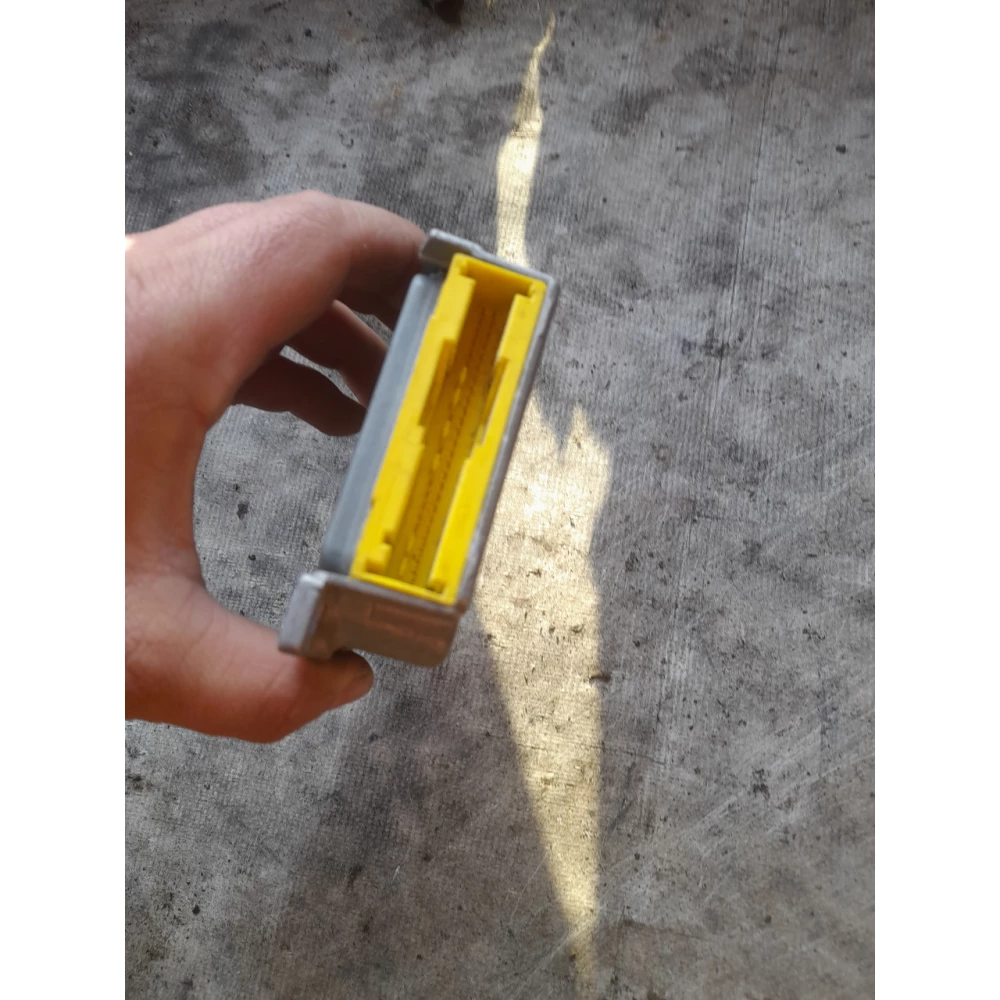 8d0959655L блок управления Airbag  Audi A4B5