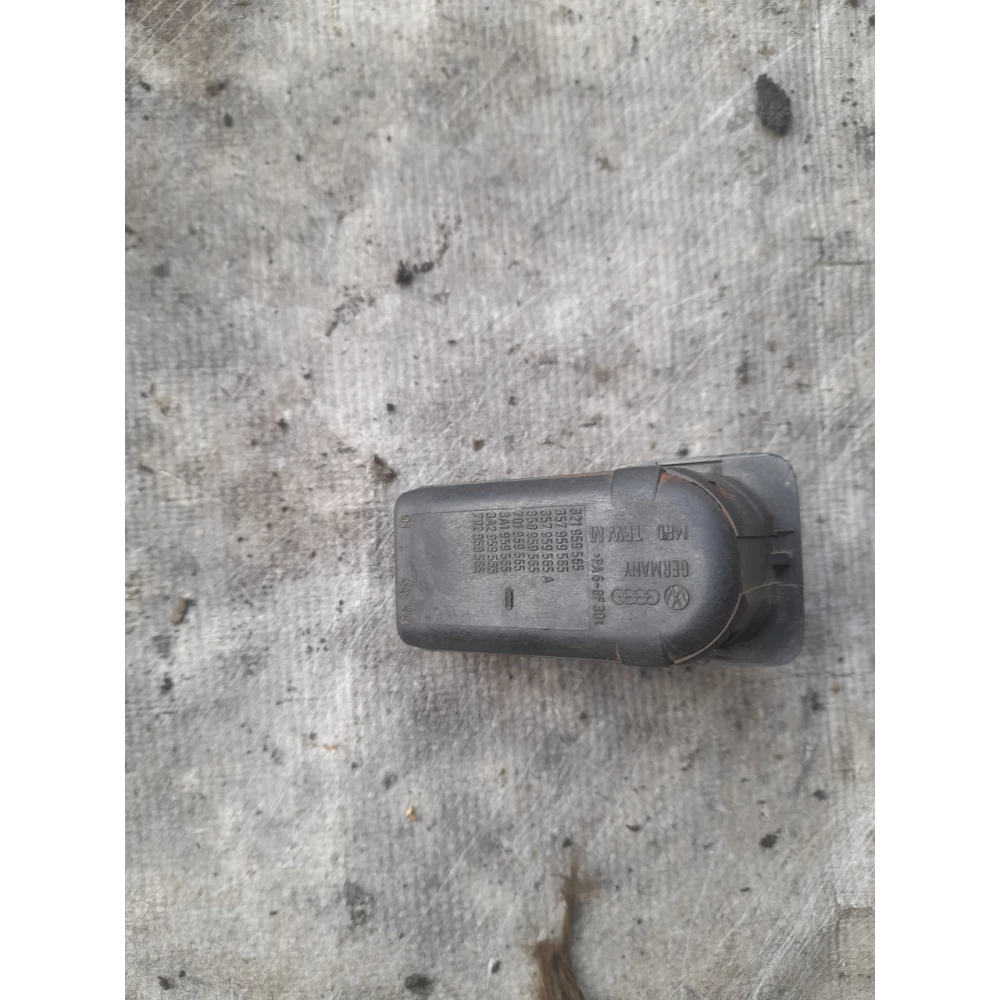 321959565 кнопка регулировки дзеркал Vw Passat B3