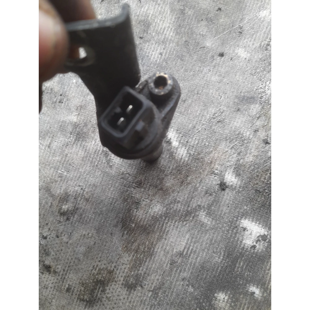 2243560 - BMW E39 датчик положения коленчатого вала 520d M47
