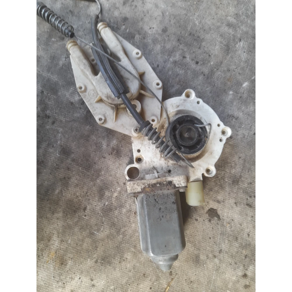 67628360511 передний левый  моторчик  стеклоподйомника BMW e39