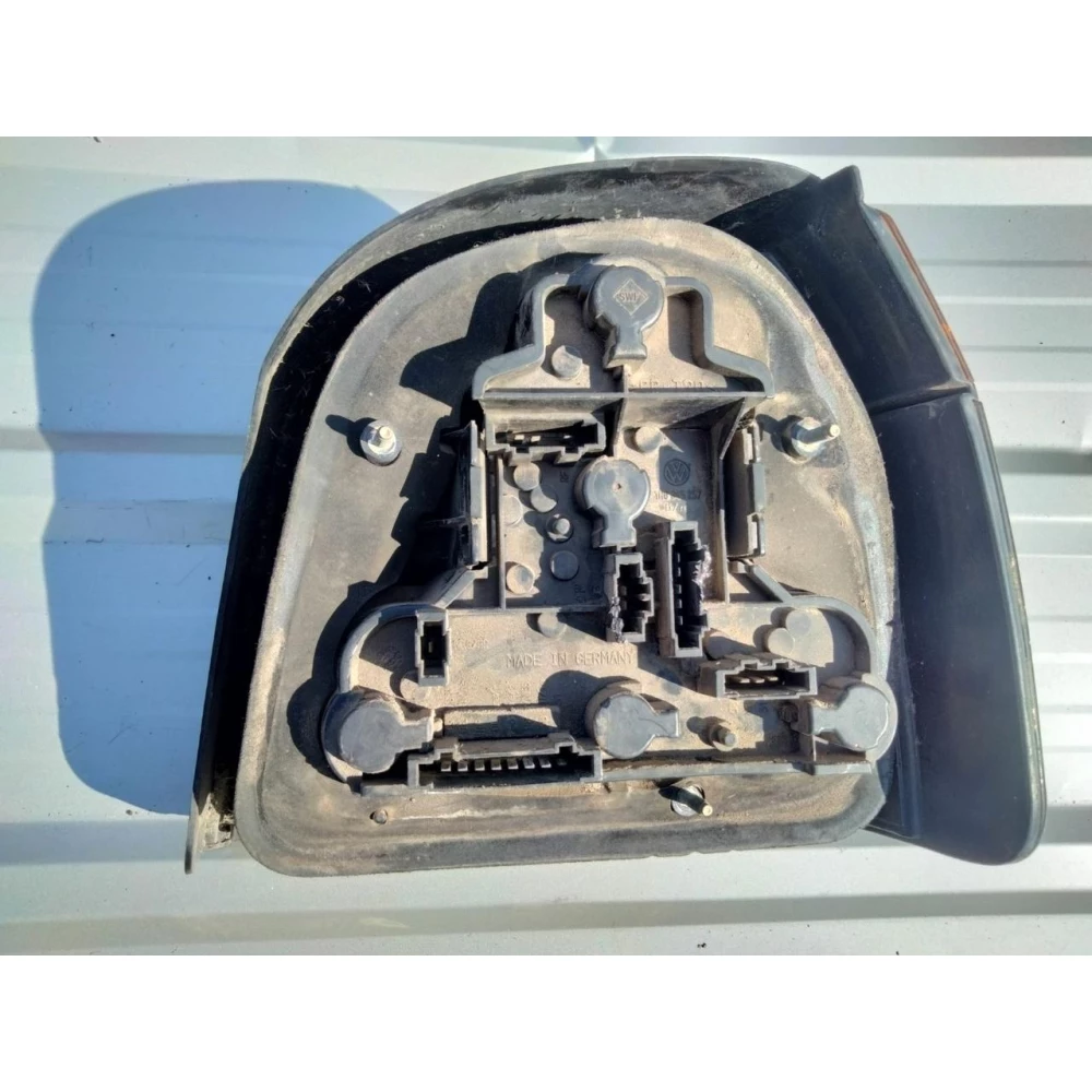 ФОНАРЬ ЗАДНИЙ ЛЕВЫЙ VOLKSWAGEN GOLF 3 (1H6945520 1H6945257 ) 1991-1997