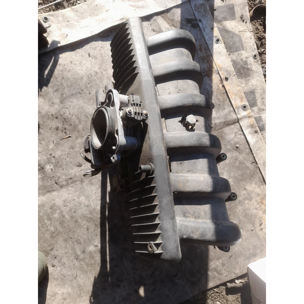 11611427618 впускной колектор BMW E39 2.5