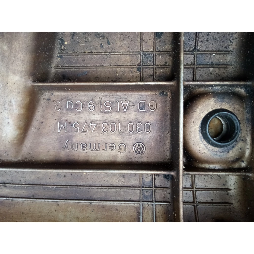030103475М Клапанная крышка VW 1.0 1.4mpi
