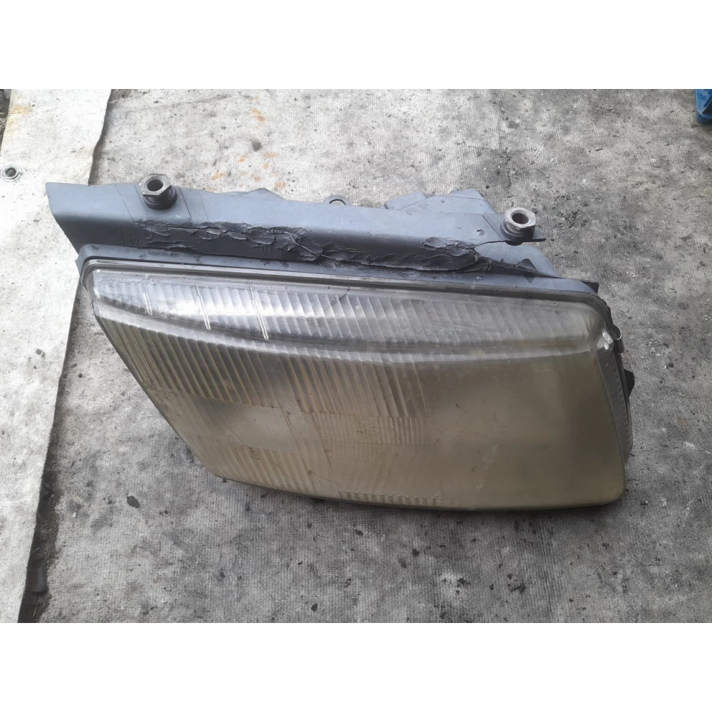 14742600 правая фара Vw Passat B5
