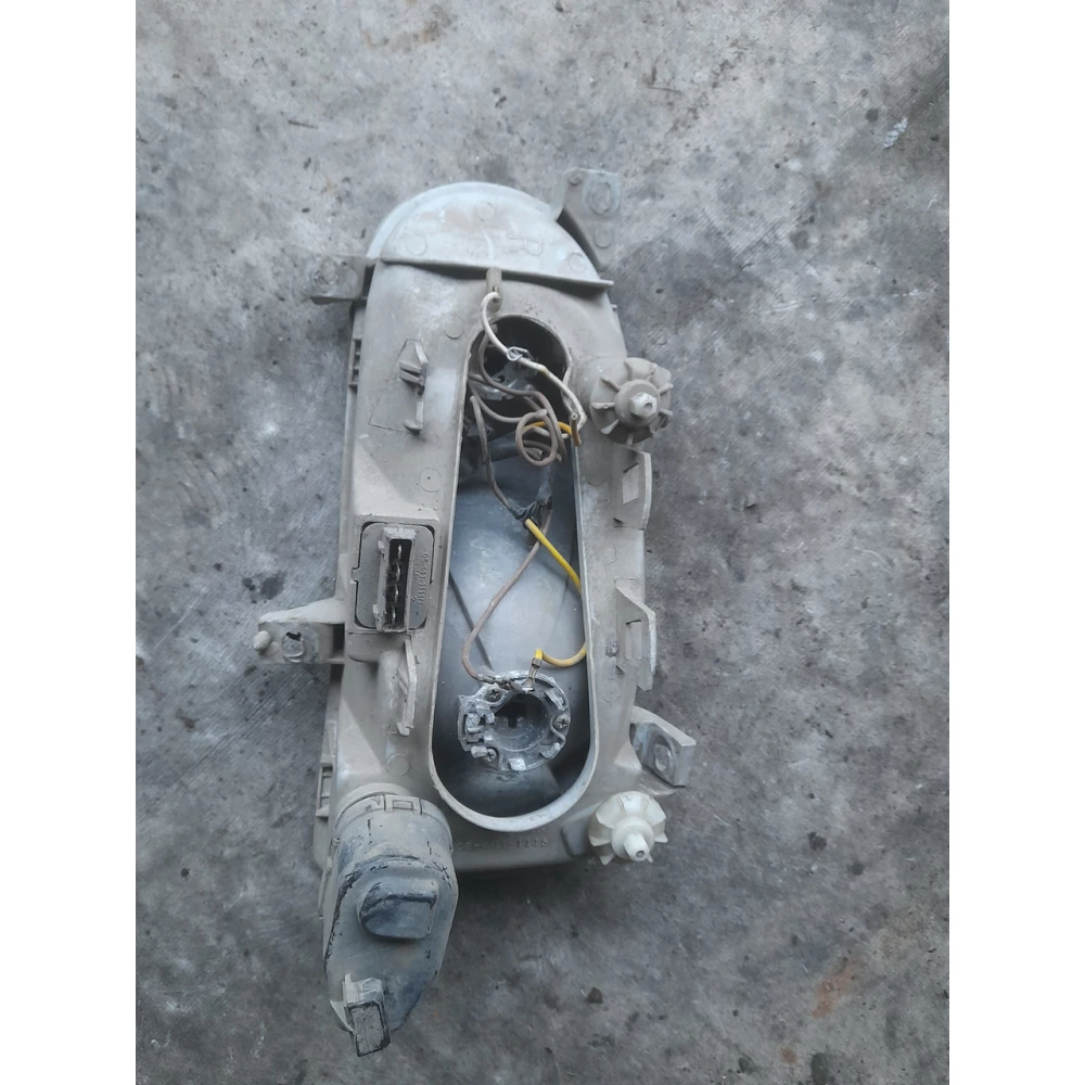 Корпус правой фары Vw Golf 3