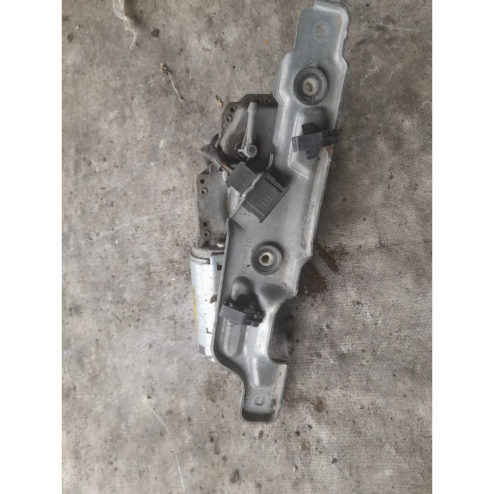 403724 задний моторчик  дворника Vw Golf 3