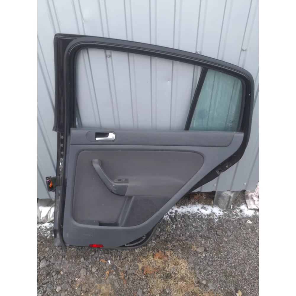 1BD500364 задняя правая  дверь Vw Golf 5+