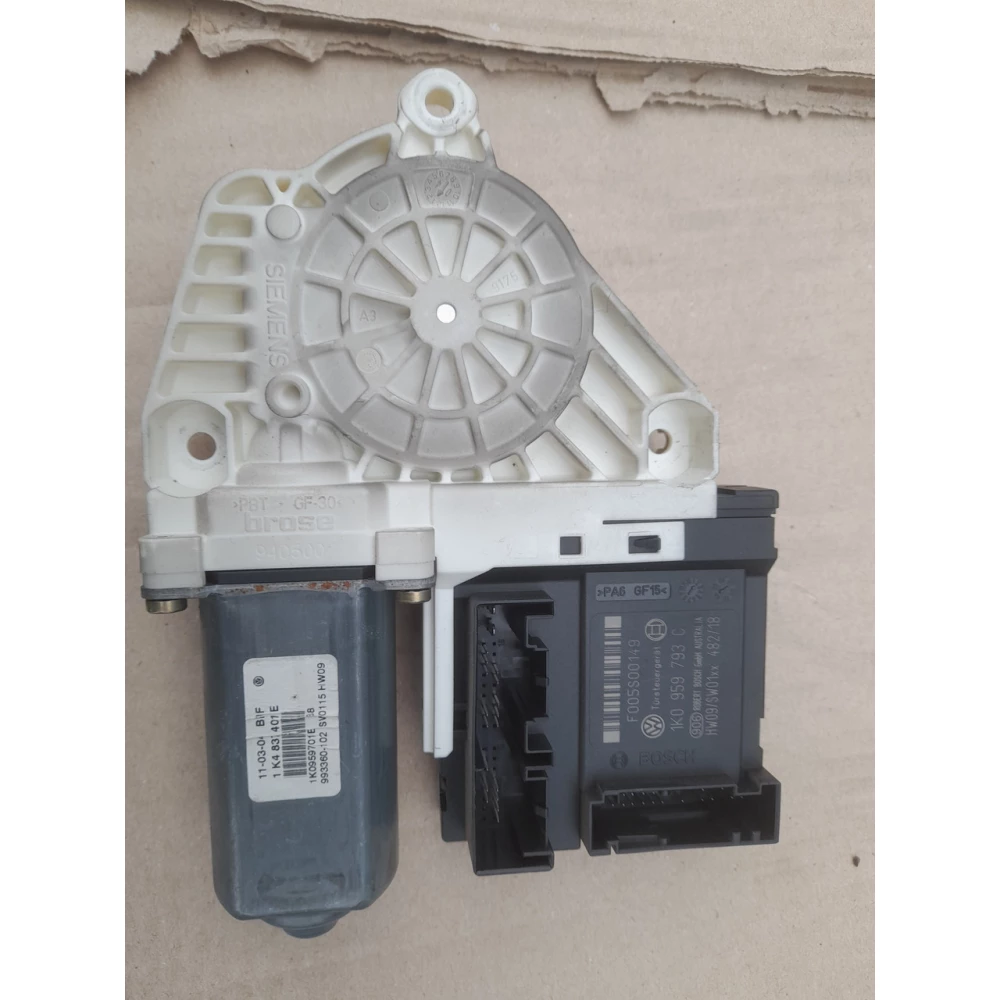 1k0959793c передний левий стеклоподйомник Vw Golf 5