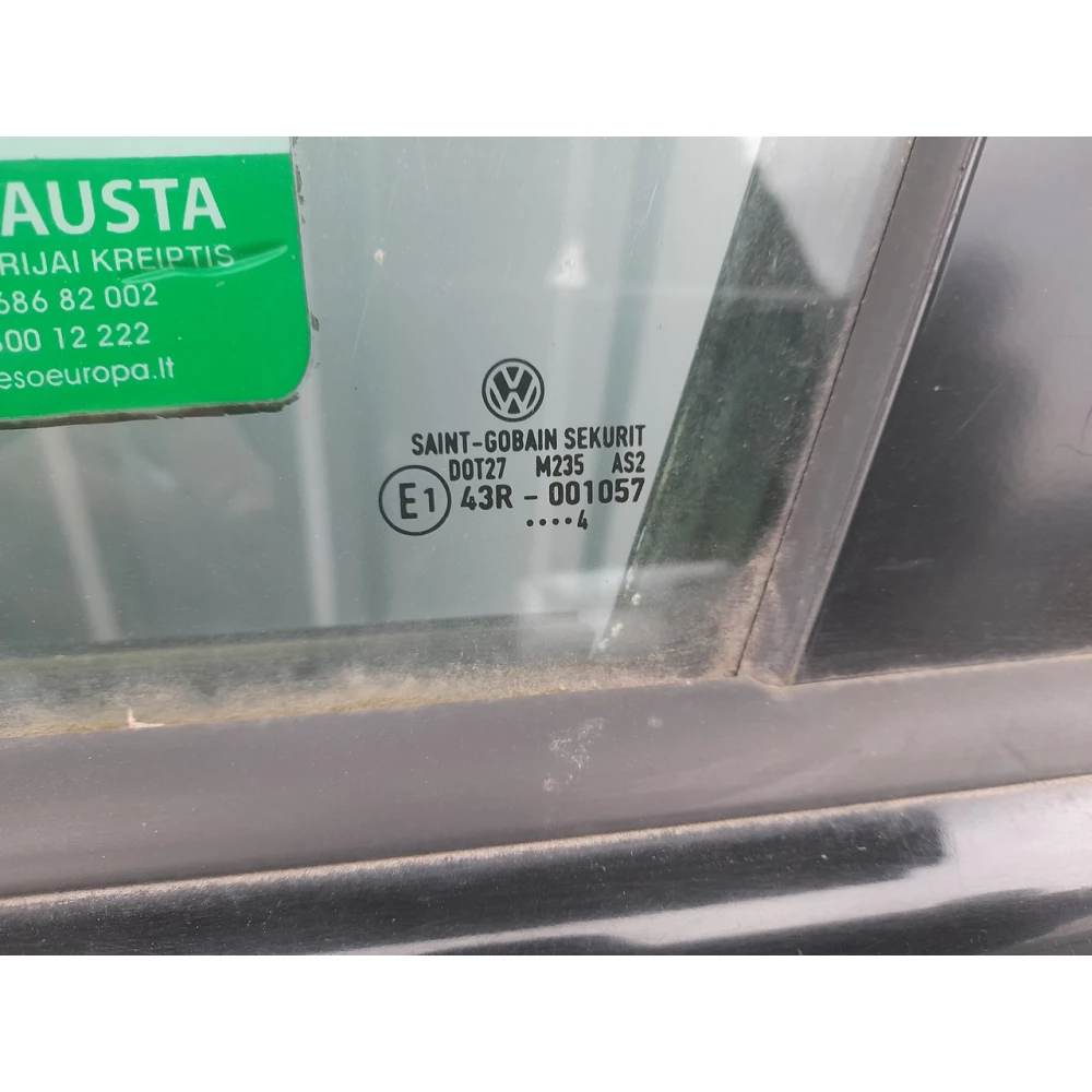 43R001057 переднее левое скло Vw Golf 5