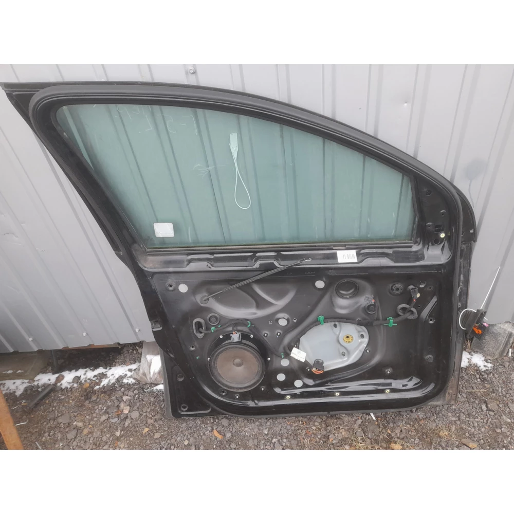 1K4831311F передняя левая дверь Vw Golf 5