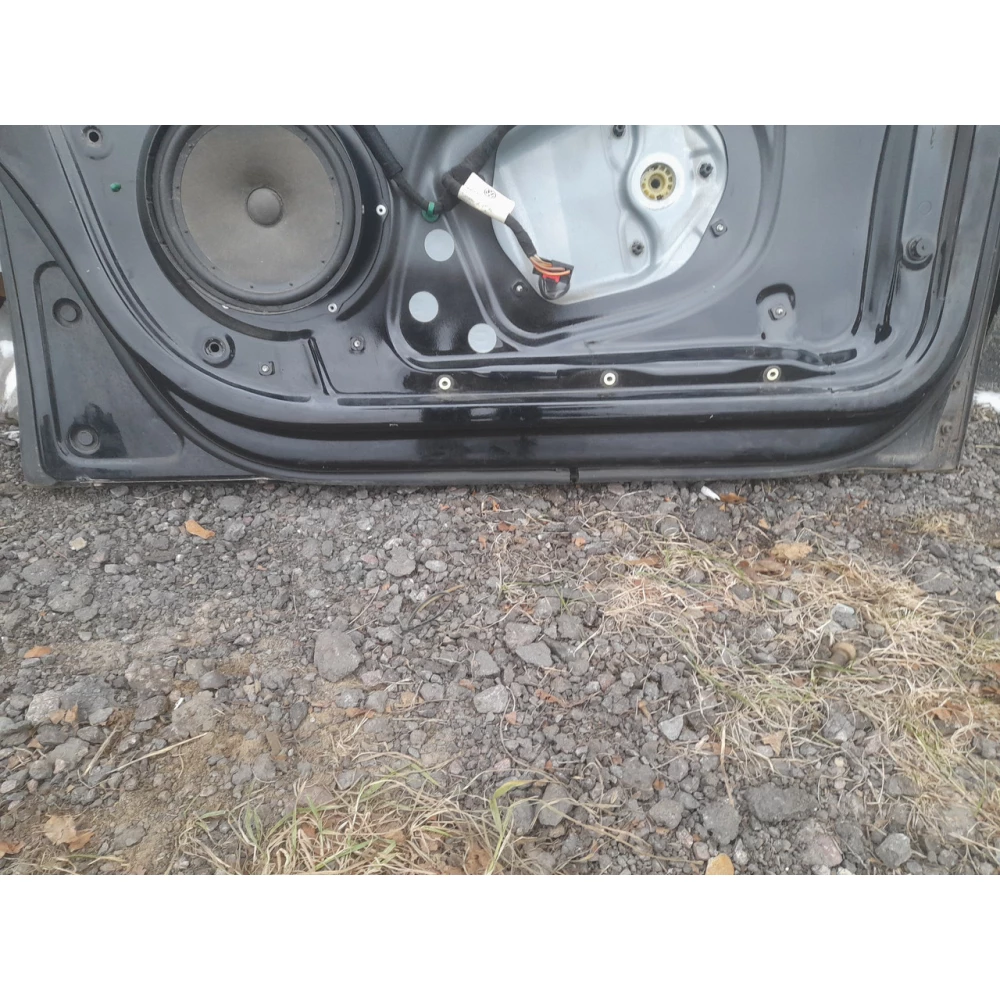 1K4831311F передняя левая дверь Vw Golf 5