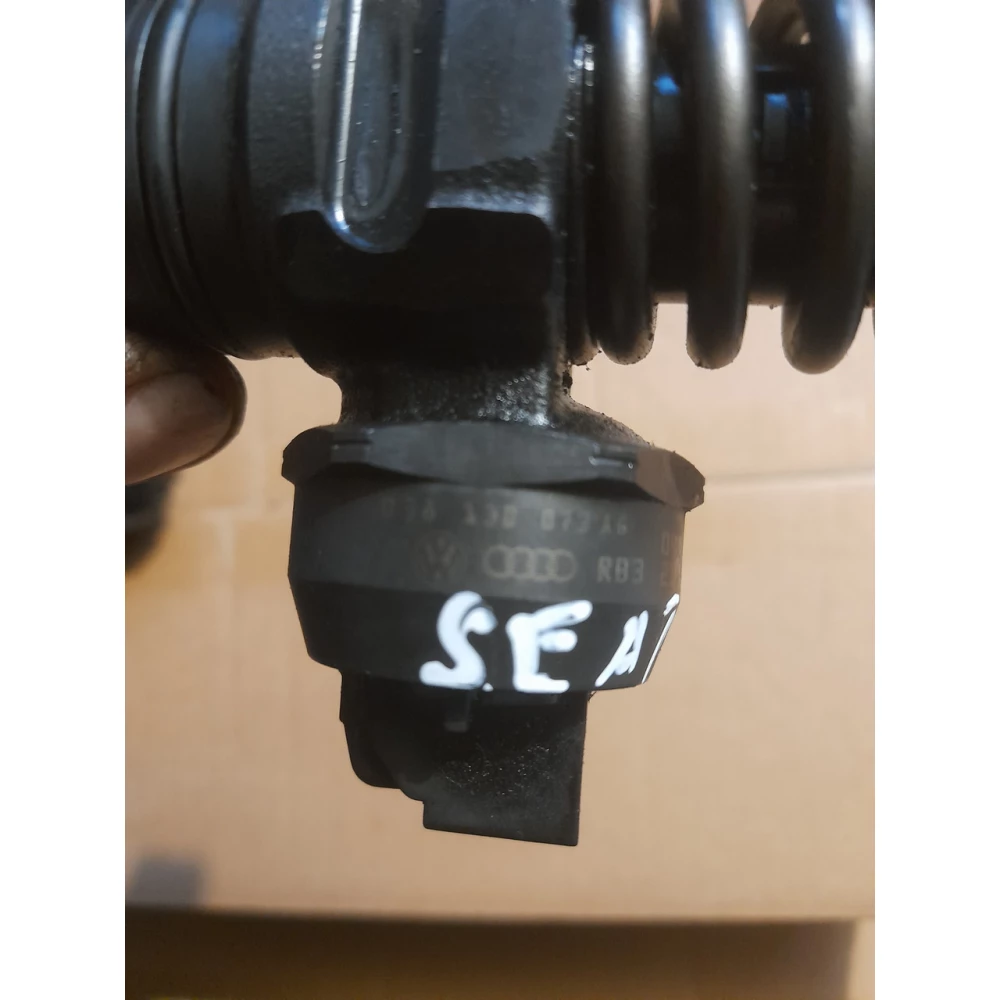 038130073a6 21102fr 0414720215 насос форсунка Seat Ibiza 1.9
