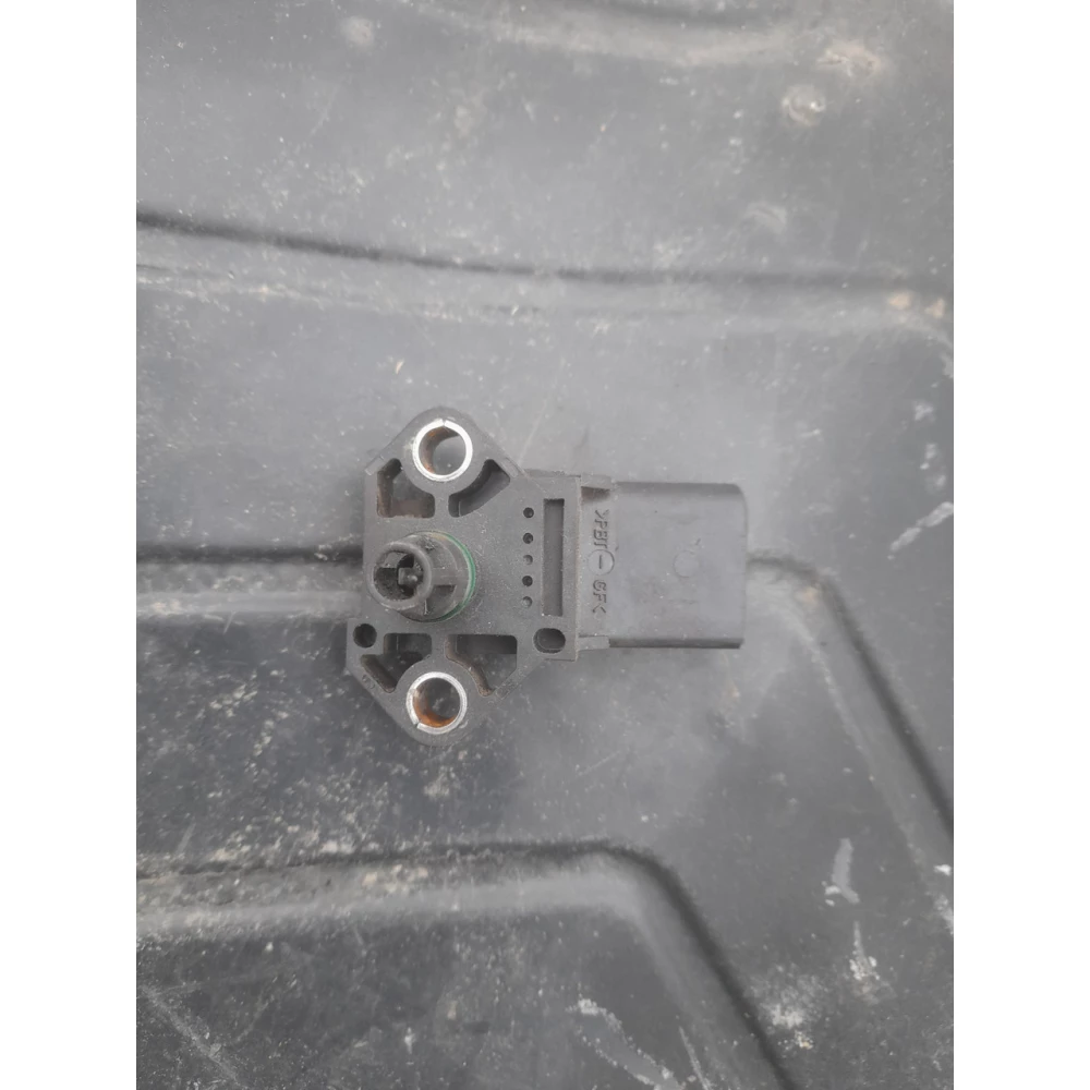 038906051B Датчик тиску в впускном колекторі VW PASSAT. AUDI. .