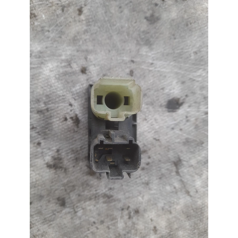 D3l0a кнопка открывания  багажника Форд Мондео