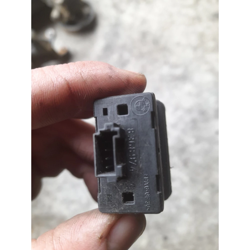 8368974 кнопка стеклоподёмника Bmw E39