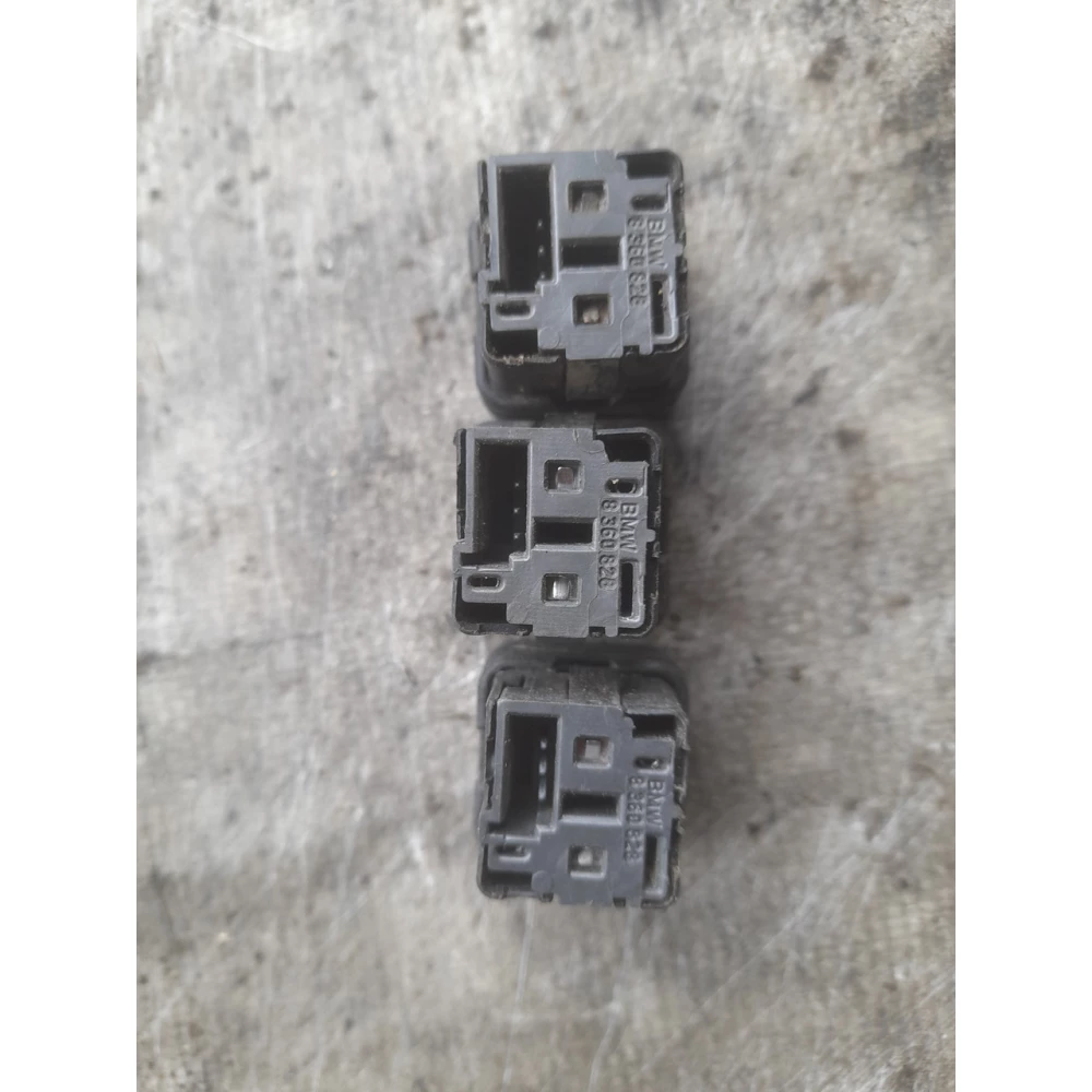 8360828 кнопка центрального замка Bmw E39