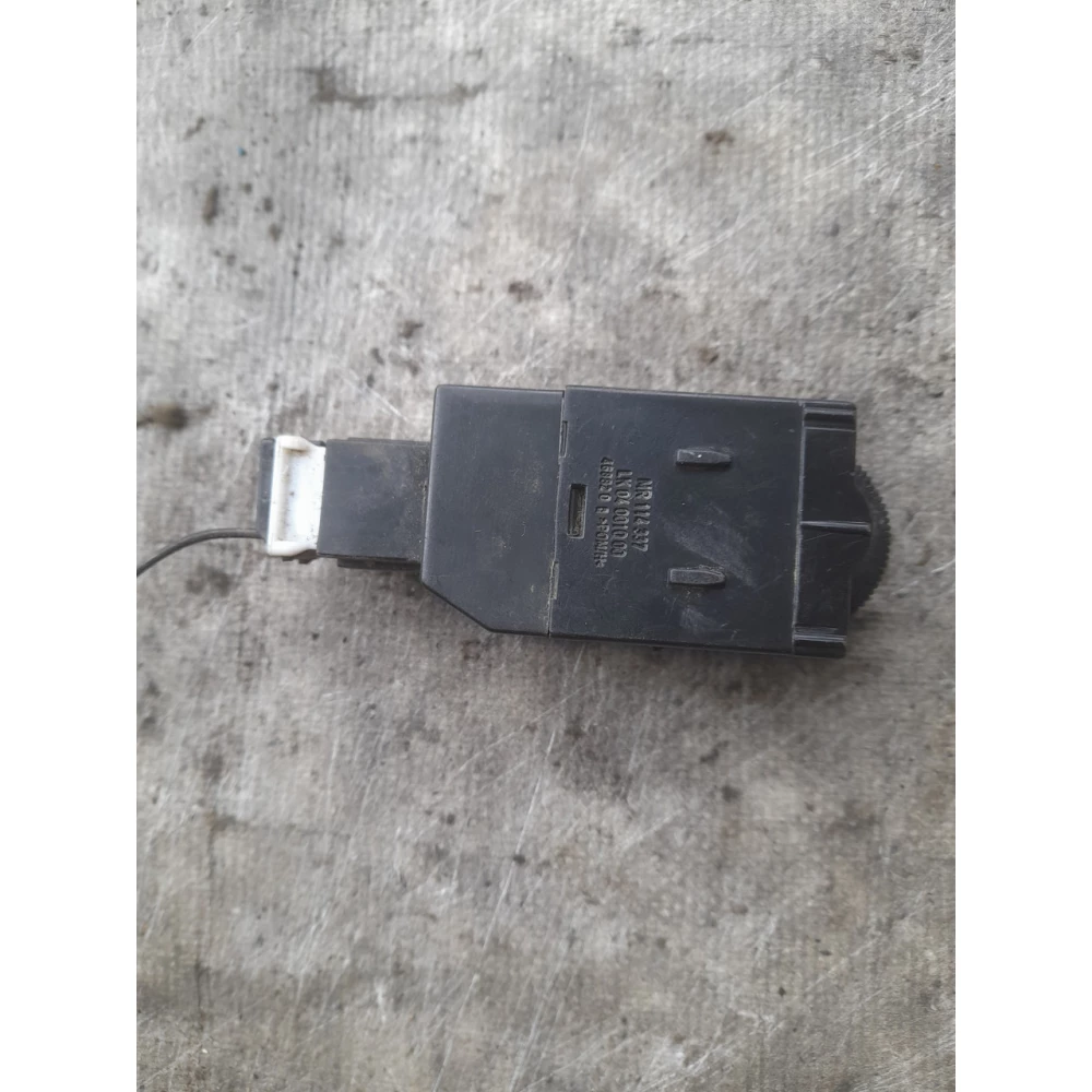 Mr114337 коректор фар Mitsubishi Carisma