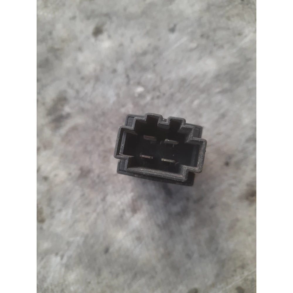 1h0959621 кнопка подогрева заднего скла Vw Golf 3