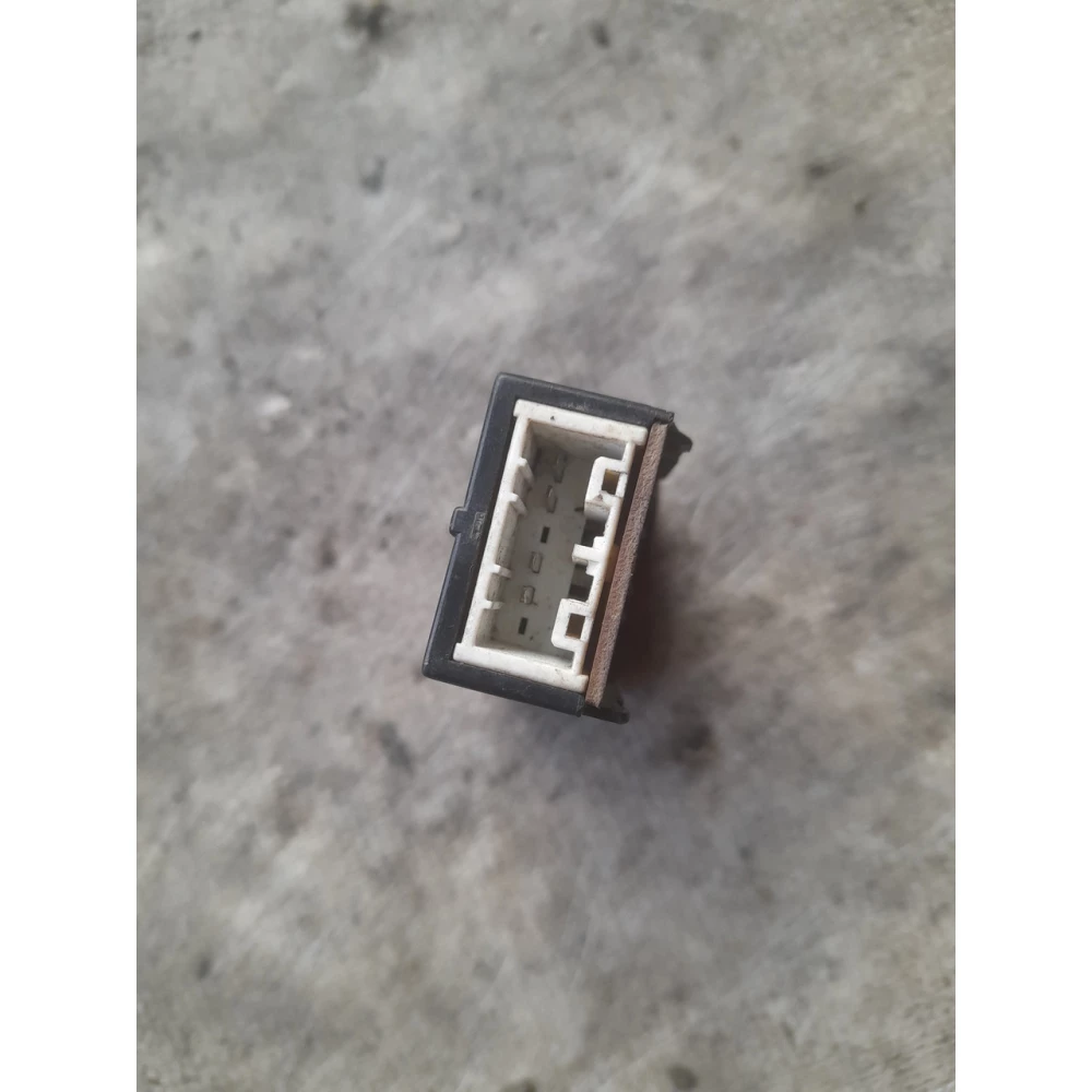 GA2A66460A

 кнопка нагрівання заднього скла Мазда 6