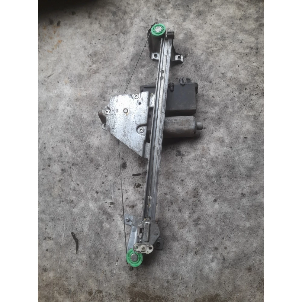 90338312 задний левый стеклоподйомник Opel Senator B