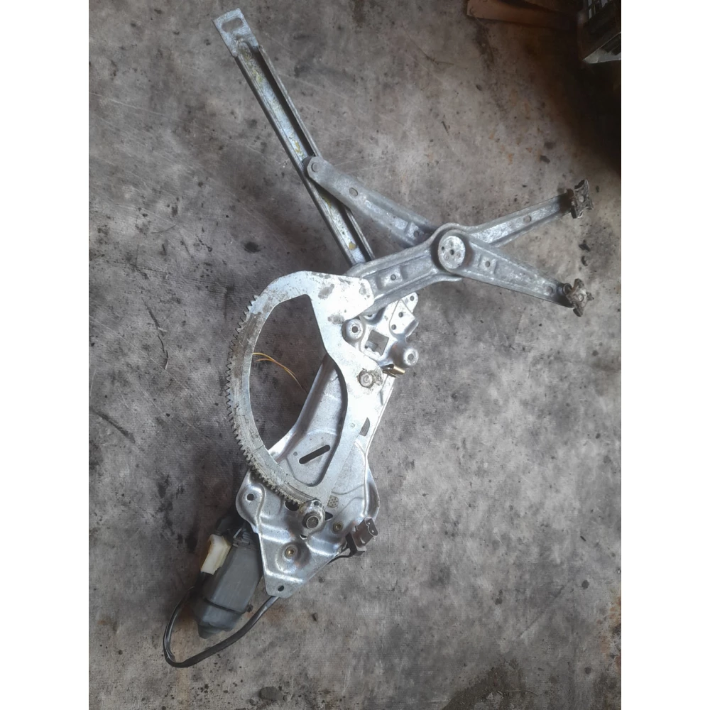 513219440709 передний правый  стеклоподйомник BMW E34