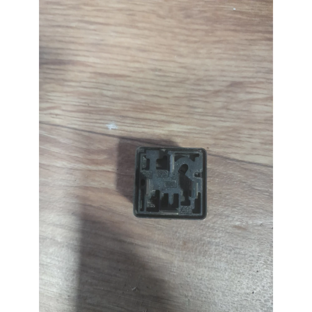 Реле audi 431951253а bosch 0332014152 12в 25а