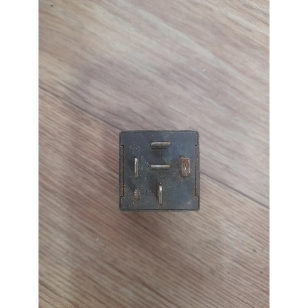 3b0955531 реле дворников Volkswagen