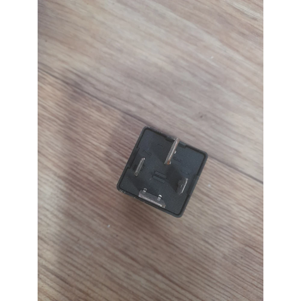 7m0951253a реле вентилятора Volkswagen