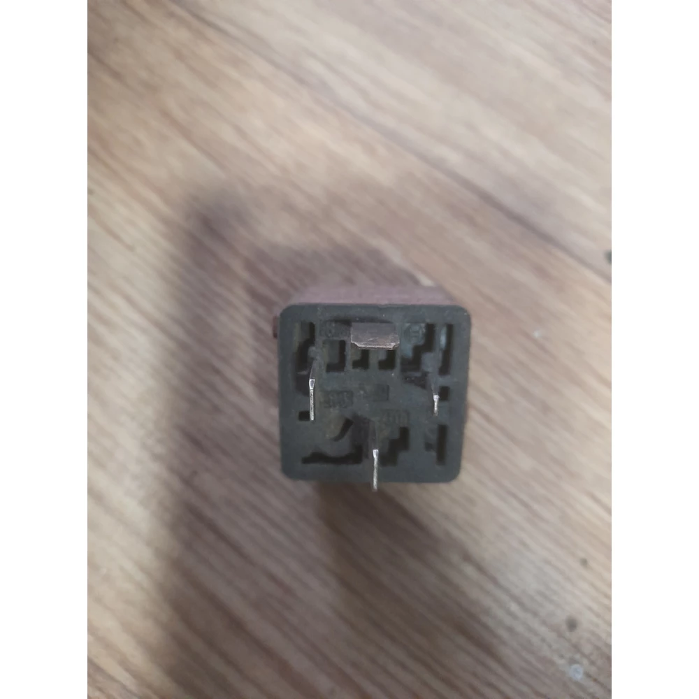 0332019168 реле Bmw E39