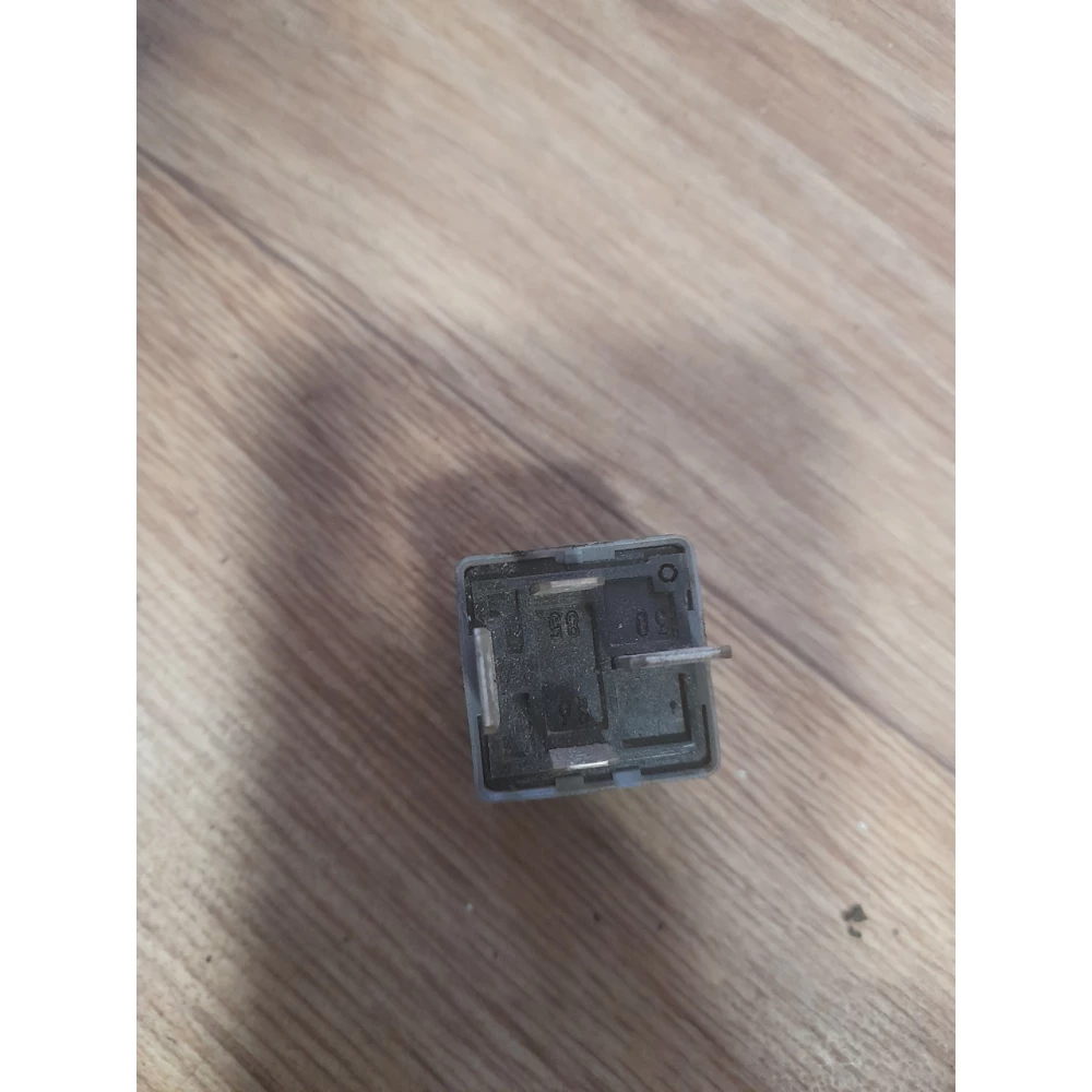 8d0961253 реле 370 Volkswagen